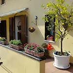 ベッド・アンド・ブレックファスト La Terrazza Turisctico Agata 3*