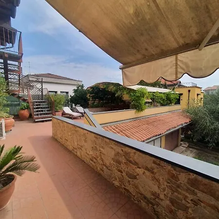 ベッド・アンド・ブレックファスト La Terrazza Turisctico Agata シルミオーネ