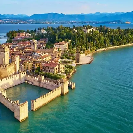 Couette-café La Terrazza Turisctico Agata 3*